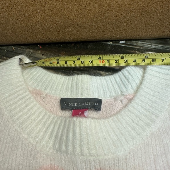 Vince Camuto Cream and Pink Heart Sweater with Pearl Detail Size Large. - Picture 13 of 15